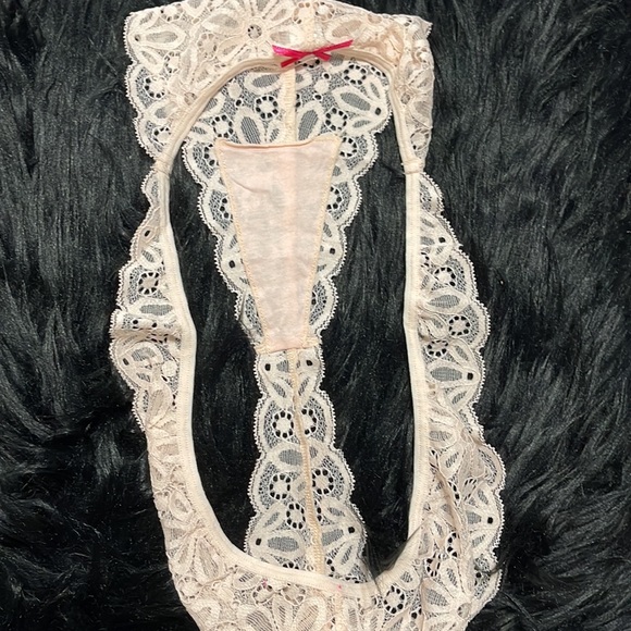 LACE THONG - Picture 5 of 7